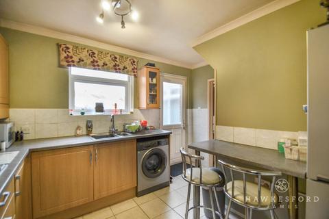 3 bedroom semi-detached house for sale, South Avenue, Sittingbourne ME10