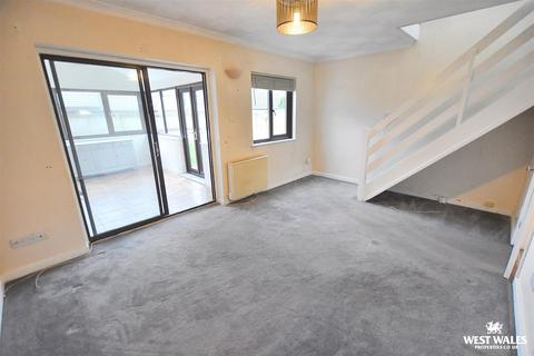 2 bedroom end of terrace house for sale, Park Avenue, Kilgetty