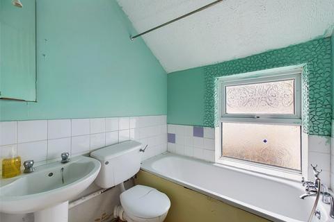 51 Clegram Road, Gloucester, GL1 5PZ