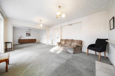 2 bedroom bungalow for sale, Derwent Avenue, Ickenham, Uxbridge