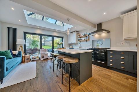 64 Albany Road, Chislehurst, BR7 6BQ