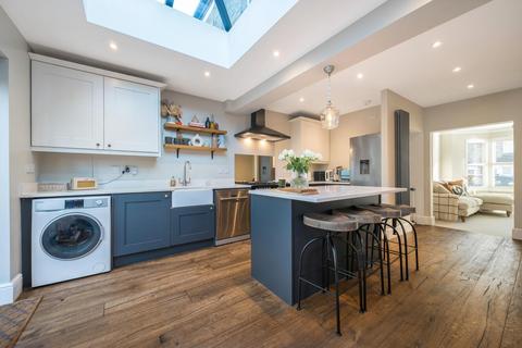 64 Albany Road, Chislehurst, BR7 6BQ