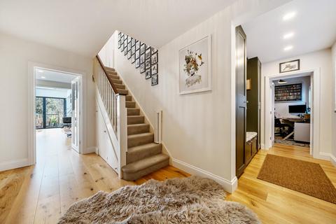 4 bedroom detached house for sale, Roundwood, Chislehurst