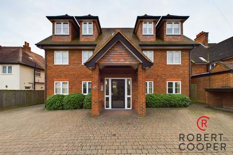 2 bedroom apartment to rent, Kingsend, Ruislip, HA4