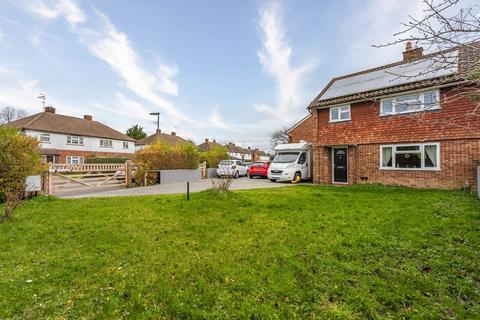 3 bedroom semi-detached house for sale, Chequers Close, Horley RH6