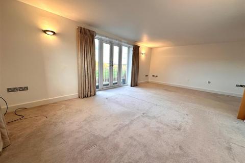 2 bedroom apartment to rent, Forest View, London E4