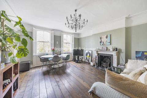 2 bedroom flat for sale, King Henrys Road, Primrose Hill