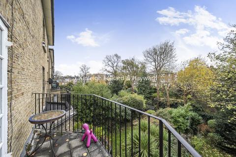 2 bedroom flat for sale, King Henrys Road, Primrose Hill