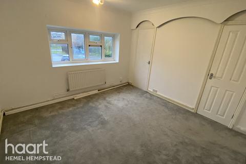 2 bedroom flat to rent, StAlbans Road, Hemel Hempstead