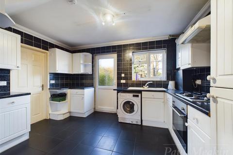 3 bedroom terraced house for sale, Headley Drive, New Addington