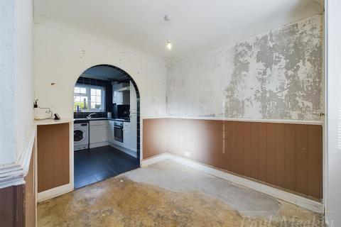 113 Headley Drive, New Addington, Croydon, CR0 0QL