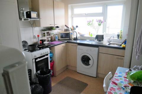 1 bedroom in a house share to rent, Cambridge Road, London W7