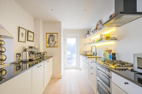 2 bedroom flat for sale, Belsize Grove, Belsize Park