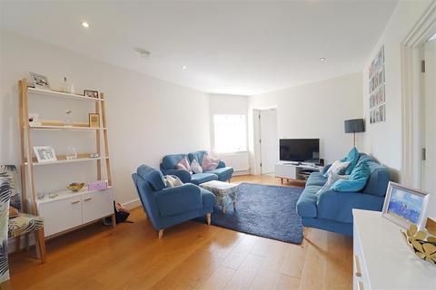 3 bedroom apartment to rent, Old St Michaels Drive, Braintree