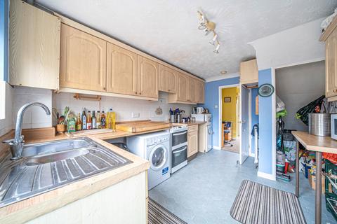 3 bedroom terraced house for sale, Pond Close, Overton, Basingstoke, RG25 3LZ