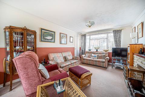 87 Pond Close, Overton, Basingstoke, RG25 3LZ