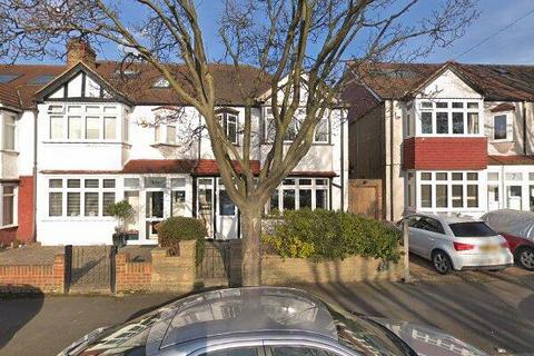 3 bedroom terraced house to rent, Capel Avenue, Wallington SM6