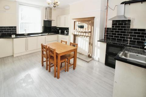 1 bedroom terraced house to rent, Allerton Road, Bradford BD8