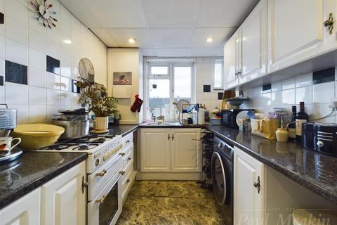 178a Addington Road, South Croydon, CR2 8LB