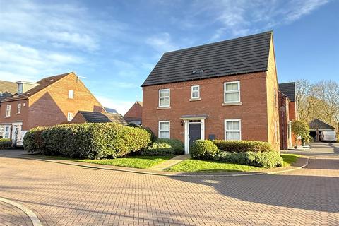 3 bedroom detached house for sale, Firefly Close, Newton