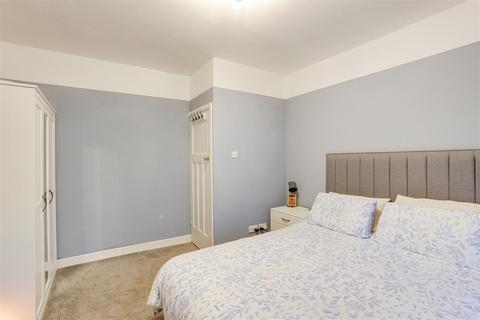 8 Windmill Grove, Hucknall, Nottingham, NG15 7GJ