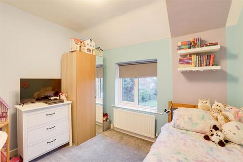 8 Windmill Grove, Hucknall, Nottingham, NG15 7GJ