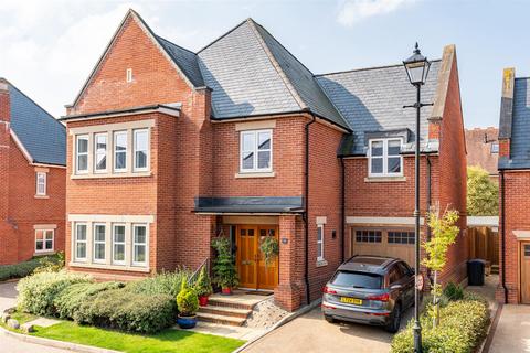 5 bedroom detached house for sale, Butterwick Way, Welwyn