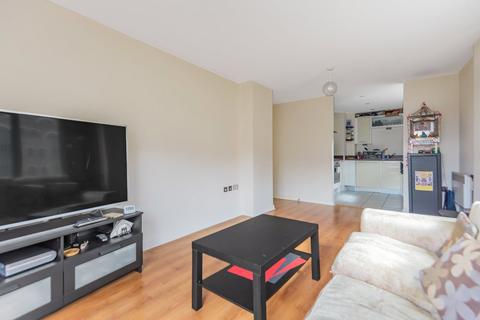 2 bedroom apartment for sale, Queensgate, Lord Street, Hertfordshire WD17