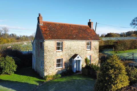 2 bedroom detached house to rent, Upton, East Knoyle, Salisbury, Wiltshire, SP3