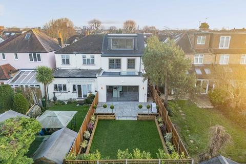 140 Midhurst Road, London, W13 9TP