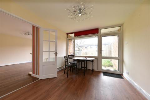 4 bedroom terraced house to rent, Mandeville, Stevenage