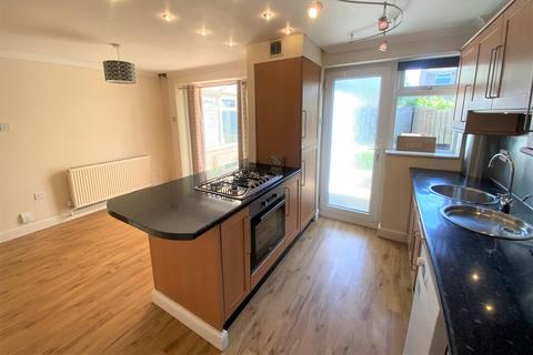 undefined, Pound Hill RH10