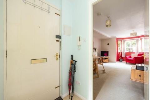 1 bedroom flat to rent, McDonald Road, Edinburgh EH7