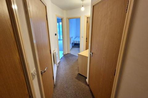 2 bedroom apartment to rent, Stillwater Drive, Manchester