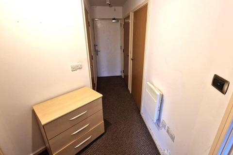 2 bedroom apartment to rent, Stillwater Drive, Manchester