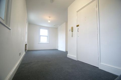 Studio to rent, 2-8 Godwin Road, Cliftonville, CT9