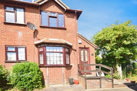 1 bedroom semi-detached house to rent, Blackmans Close Dartford DA1