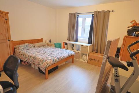 House to rent, Room 1 - 9B Riverside Studios Riverside Close Whit, Coventry West Midlands CV3 4AT