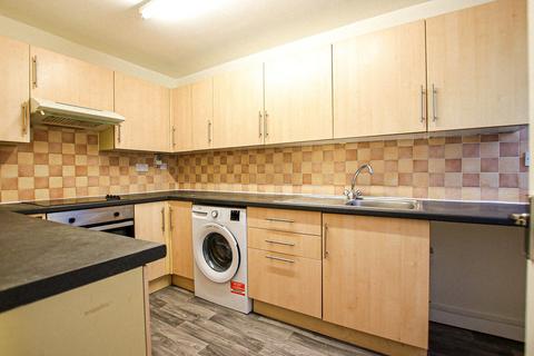 2 bedroom flat to rent, Banfor Court, Clarendon Road, Wallington, SM6