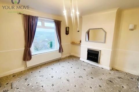 2 bedroom end of terrace house for sale, Moorlands Avenue, Keighley BD22