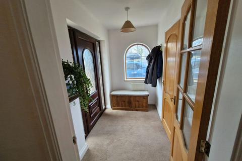 undefined, Cottage Holdings, Hull HU6