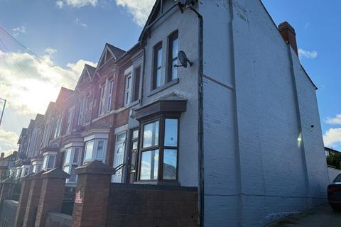 2 bedroom semi-detached house to rent, Bloxwich Road, Walsall, West Midlands