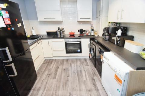 2 bedroom apartment for sale, Hollings Court, Bingley BD16