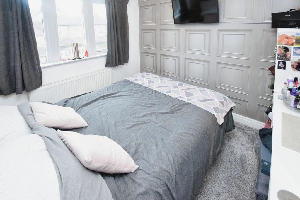 1d2d560f-Bedroom 201