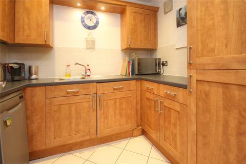 2 bedroom flat for sale, Prospect Place, Woking GU22