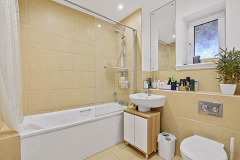 1 bedroom flat for sale, Tranquil Lane, Harrow