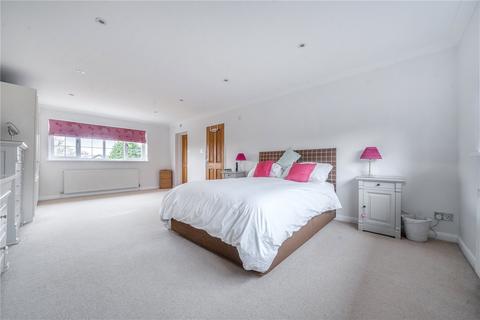 4 bedroom detached house for sale, Well Meadow, Shaw, Newbury, Berkshire, RG14