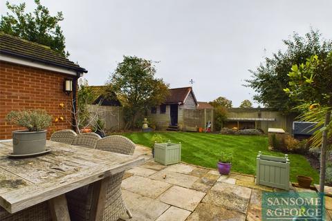 Two Hoots The Street, Mortimer, Reading, RG7 3PB