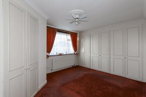 2 Hawthorne Way, London, N9 9RD