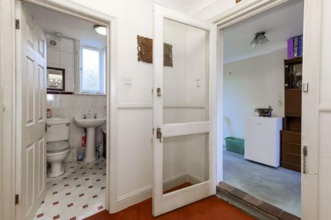 2 Hawthorne Way, London, N9 9RD
